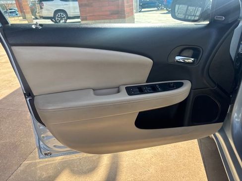 Used 2013 Chrysler 200 Limited image 15