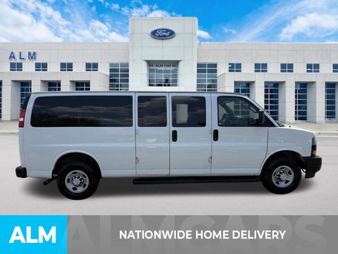 Used 2020 Chevrolet Express 3500 LS RWD image 4