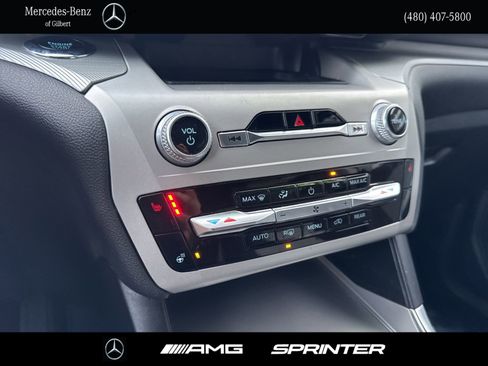 Used 2022 Ford Explorer XLT w/ Equipment Group 202A image 28