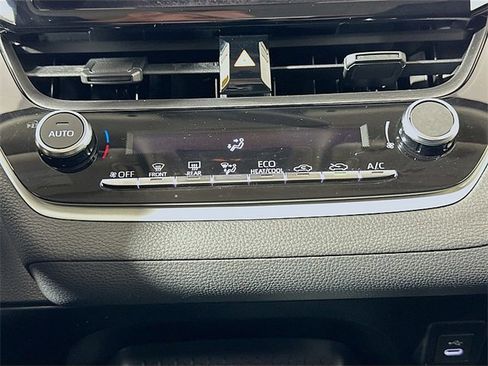 Used 2024 Toyota Corolla LE image 15