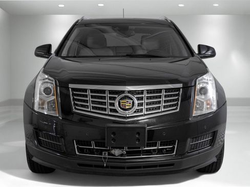 Used 2016 Cadillac SRX Luxury w/ Driver Awareness Package image 5