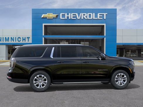 New 2026 Chevrolet Suburban LT RWD image 5