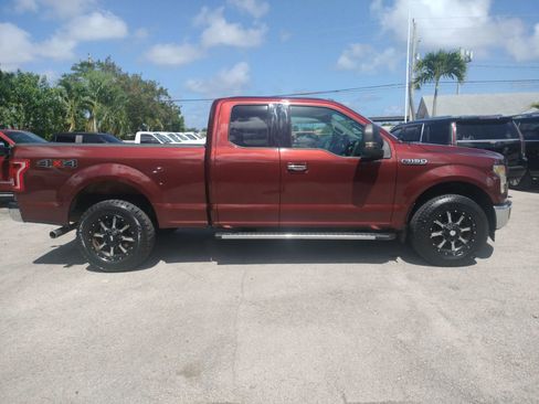 Used 2017 Ford F150 XLT w/ Equipment Group 302A Luxury AWD/4WD image 9