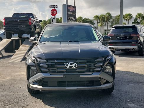 Used 2025 Hyundai Tucson SE FWD image 8