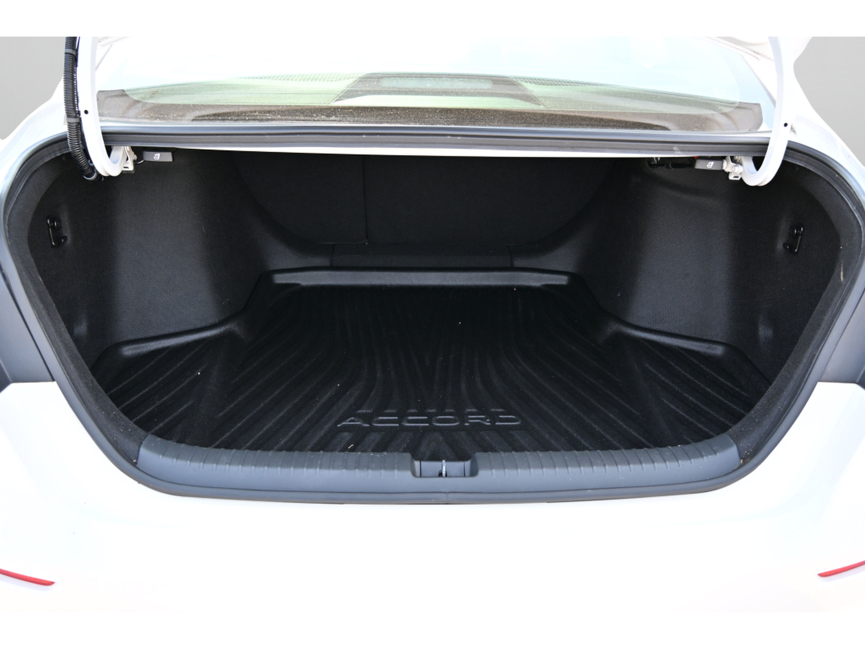 Used 2023 Honda Accord EX image 11