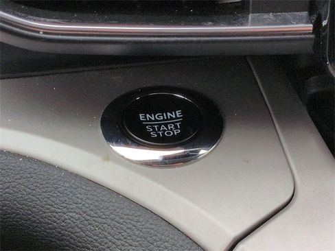 Certified 2024 Ford Explorer XLT w/ Equipment Group 202A image 27