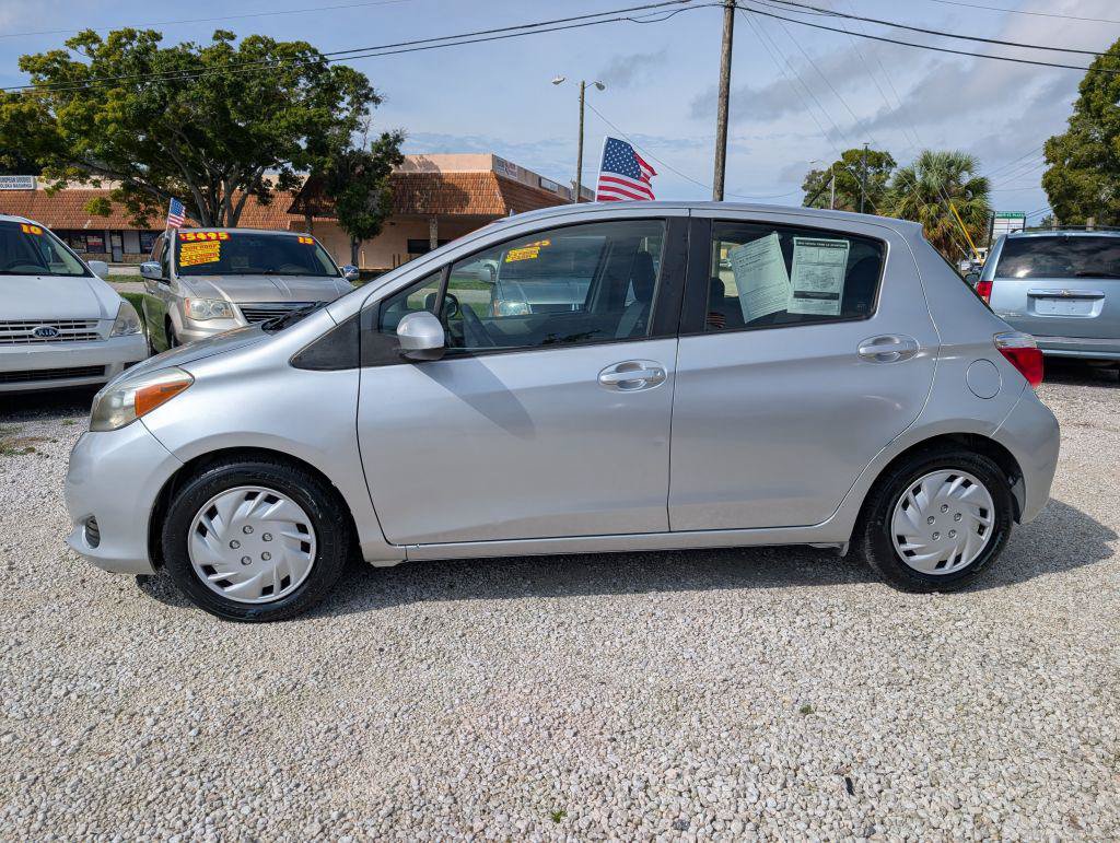 Used 2013 Toyota Yaris LE FWD image 8