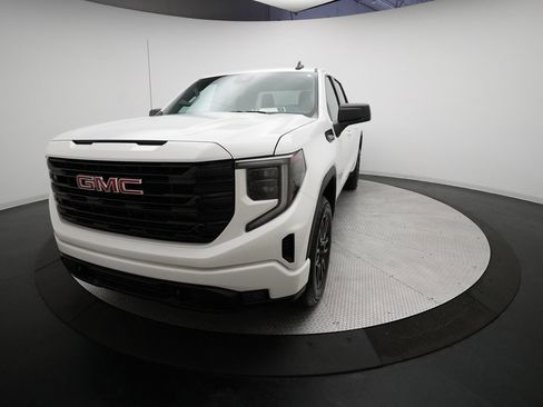 Used 2023 GMC Sierra 1500 Elevation image 31