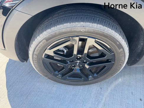 Certified 2024 Kia Telluride SX Prestige X-Line AWD/4WD image 8