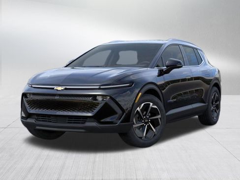 New 2026 Chevrolet Equinox EV LT image 9