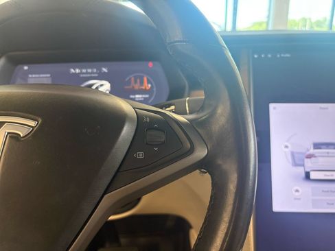 Used 2019 Tesla Model X AWD/4WD image 22