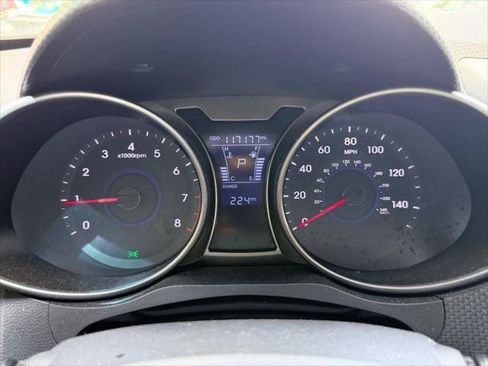Used 2015 Hyundai Veloster FWD image 12