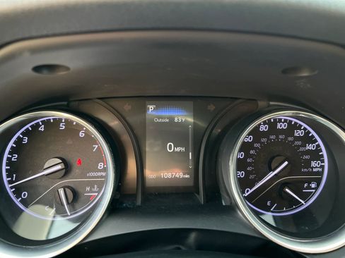 Used 2018 Toyota Camry LE image 16