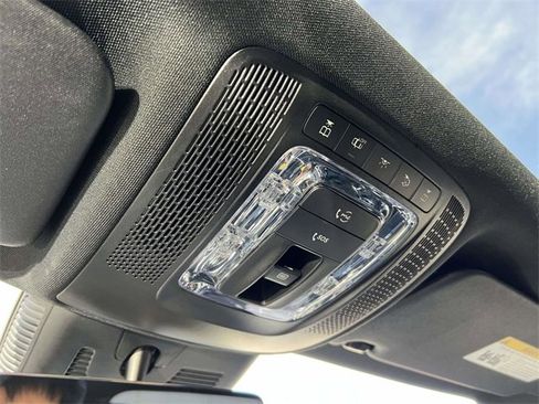 Used 2025 Mercedes-Benz GLA 250 4MATIC image 30