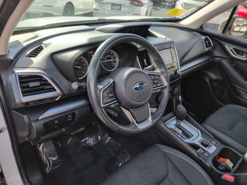 Used 2022 Subaru Forester Premium image 17