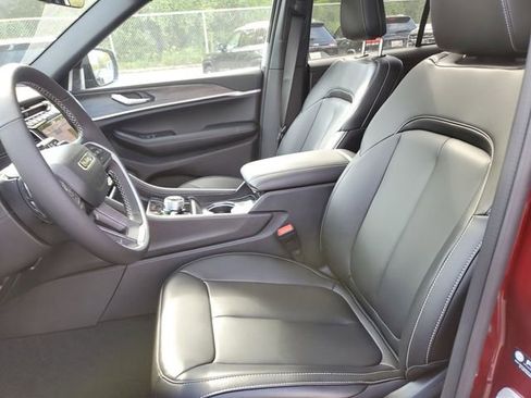 New 2025 Jeep Grand Cherokee Limited w/ Black Appearance Package image 15