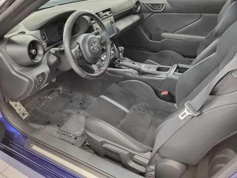 Used 2022 Toyota GR86 Premium w/ ALL Weather Mat Package (TMS) RWD image 9