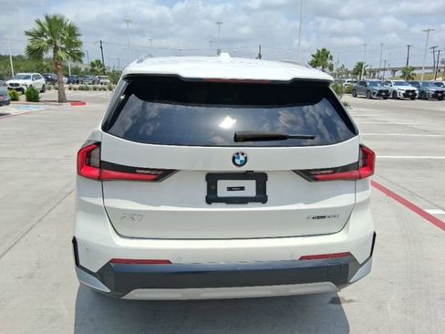 Used 2025 BMW X1 xDrive28i w/ Convenience Package AWD/4WD image 5