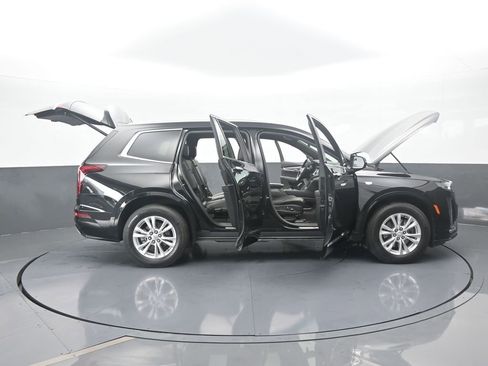 Used 2023 Cadillac XT6 Luxury image 77