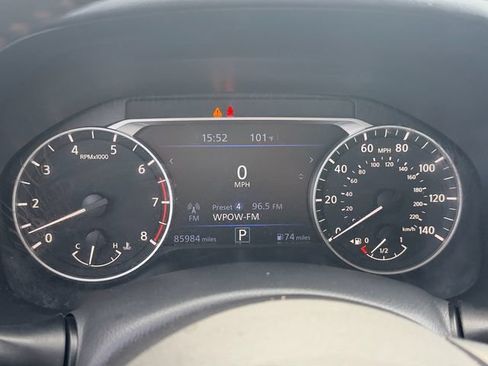 Used 2022 Nissan Altima 2.5 SR FWD image 13