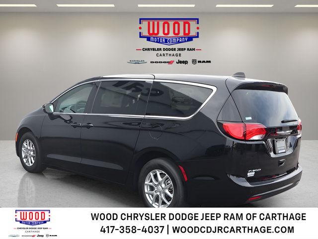 New 2026 Chrysler Voyager LX FWD image 5