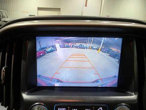 Used 2017 Chevrolet Colorado Z71 AWD/4WD image 40