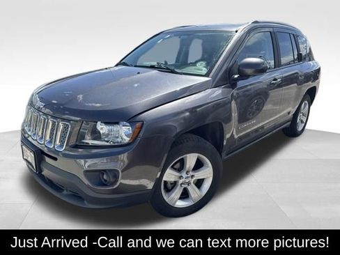 Used 2015 Jeep Compass Latitude AWD/4WD image 1
