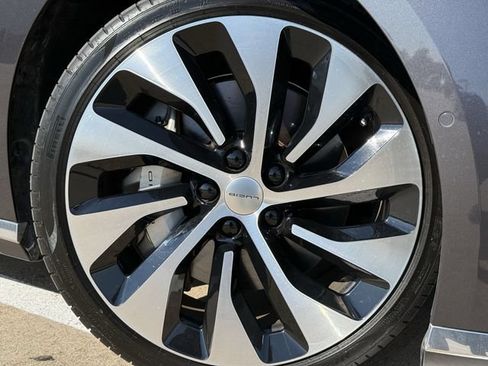 Used 2023 Lucid Air Touring AWD/4WD image 9