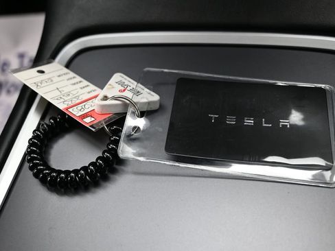 Used 2023 Tesla Model Y Long Range AWD/4WD image 20