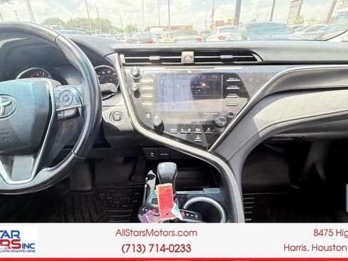 Used 2018 Toyota Camry XLE FWD image 22