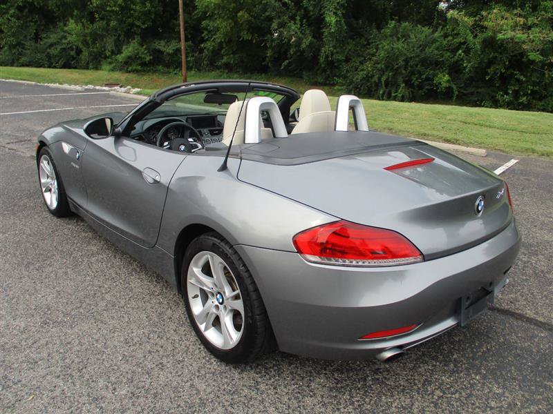 Used 2010 BMW Z4 sDrive35i RWD image 5