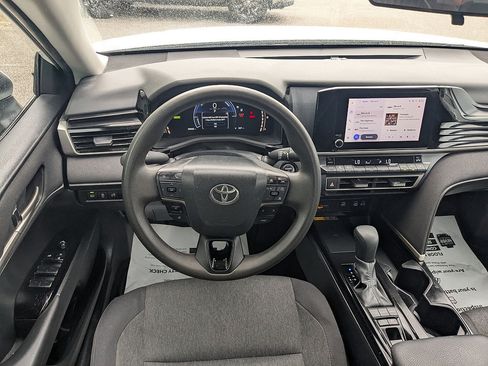 Certified 2025 Toyota Camry LE FWD image 28