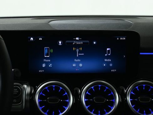 New 2026 Mercedes-Benz GLB 250 4MATIC image 22