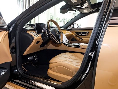 Used 2023 Mercedes-Benz Maybach S 680 4MATIC image 24