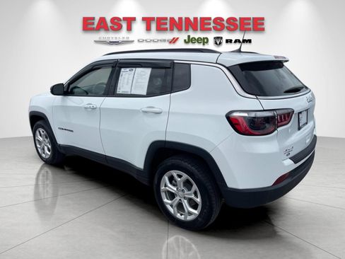 Used 2024 Jeep Compass Latitude AWD/4WD image 5