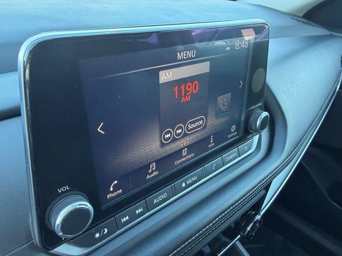 Used 2024 Nissan Rogue SV FWD image 21