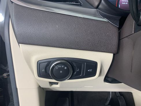Used 2017 Lincoln MKC Premiere FWD image 16