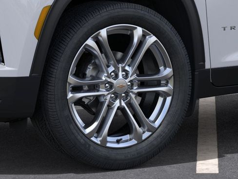 New 2026 Chevrolet Traverse LT w/ LPO, Floor Liner Package AWD/4WD image 9