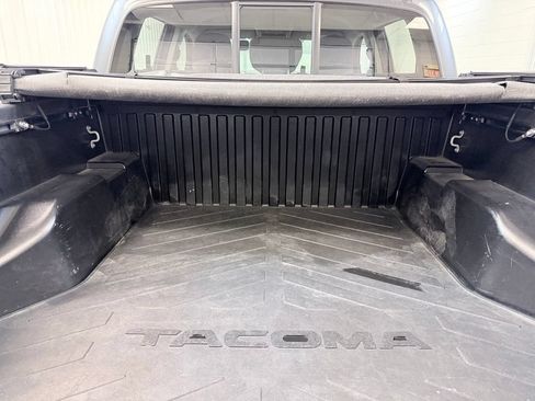 Used 2020 Toyota Tacoma SR AWD/4WD image 28