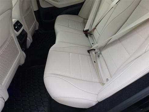 New 2026 Mercedes-Benz GLE 350 4MATIC image 16