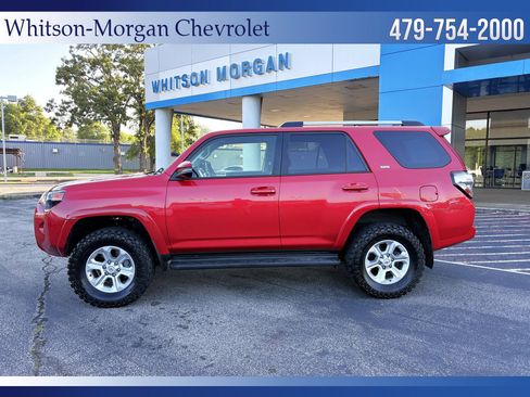 Used 2021 Toyota 4Runner SR5 Premium AWD/4WD image 2