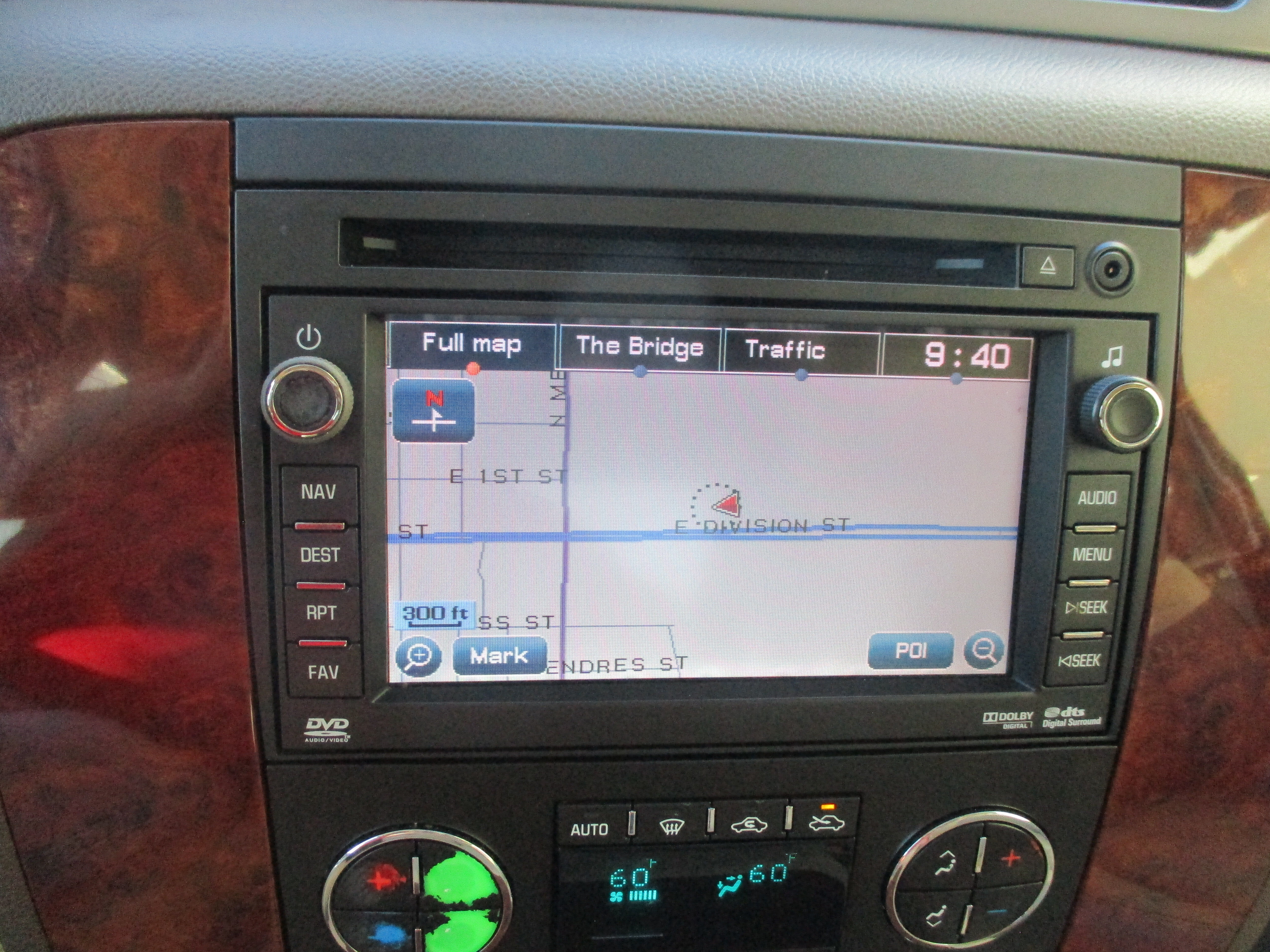 Used 2011 Chevrolet Avalanche LTZ RWD image 14