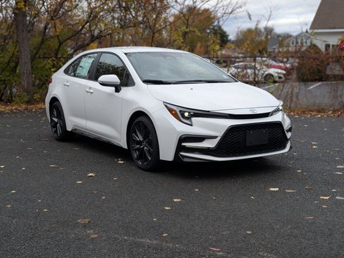 New 2026 Toyota Corolla SE image 12