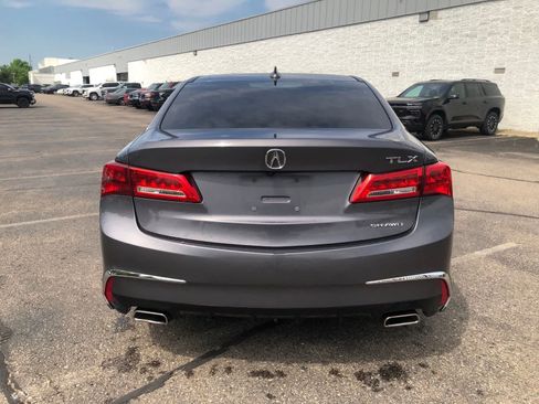 Used 2019 Acura TLX V6 SH-AWD image 4