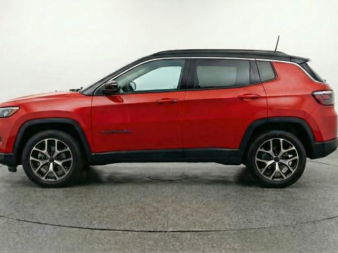 Used 2025 Jeep Compass Limited image 5