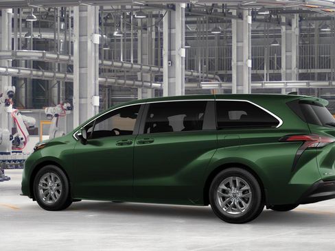 New 2026 Toyota Sienna LE AWD/4WD image 5