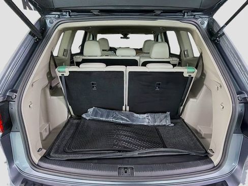 Used 2024 Volkswagen Atlas SE image 25