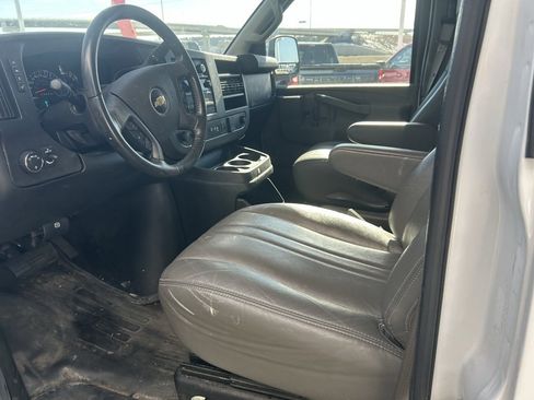 Used 2021 Chevrolet Express 2500 Work Van w/ Driver Convenience Package image 4