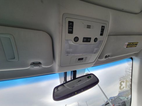 Used 2013 Lexus ES 300h image 26