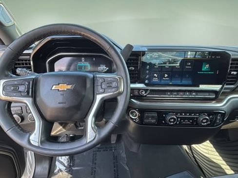 Used 2024 Chevrolet Silverado 2500 LT w/ Convenience Package AWD/4WD image 11